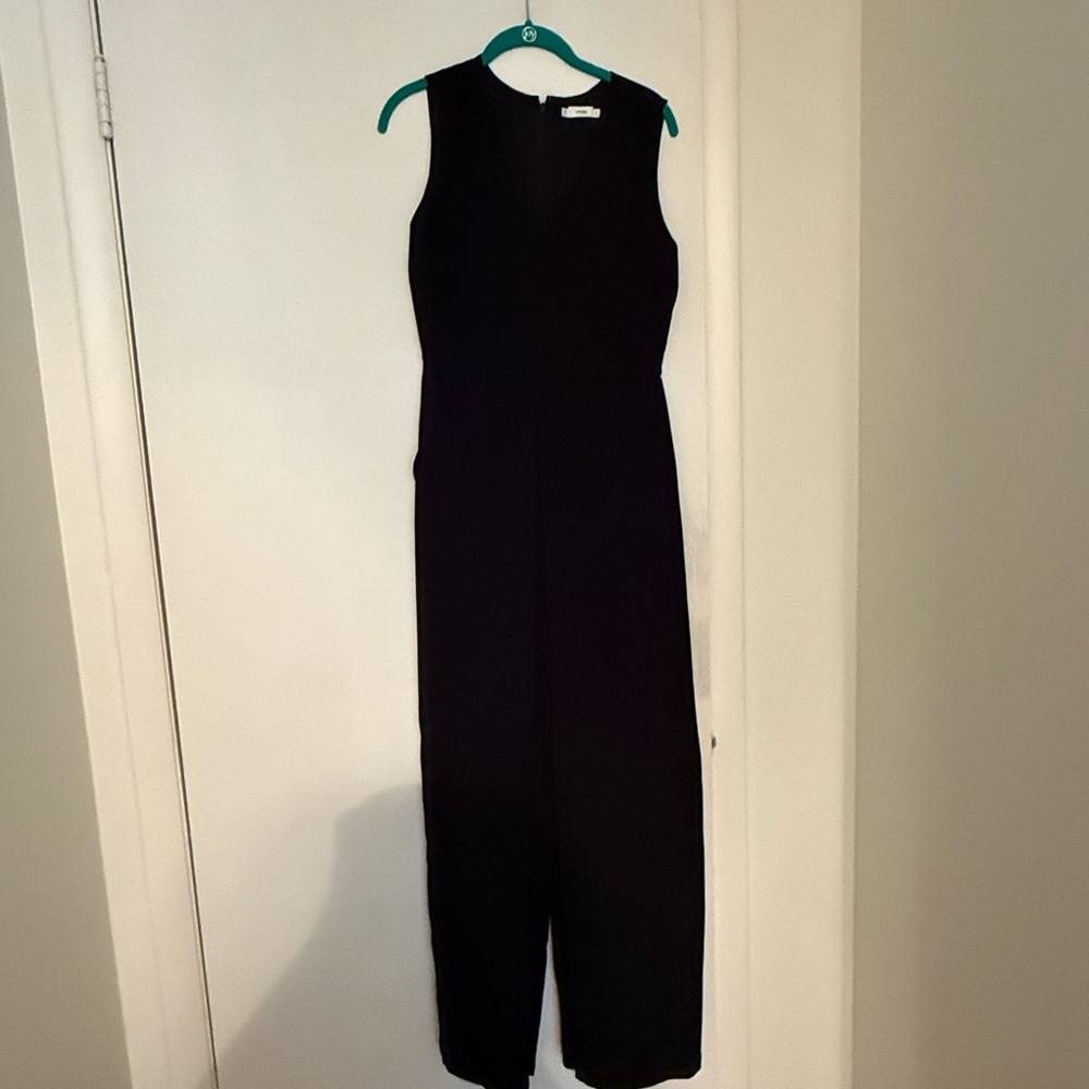 Elegant Black Sleeveless Jumpsuit